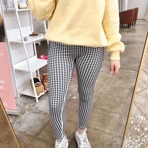 Chic Black and White Gingham Leggings